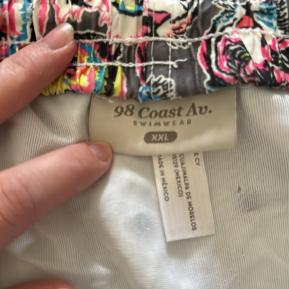 EUC 98 Coast Ave Men’s multicolor tiger print swimsuit size XXL - Picture 2 of 3